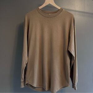 Aritzia: Wilfred Free Curved Hem Long-Sleeve Tee